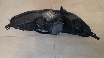 Peugeot 407 levý XENON - 7