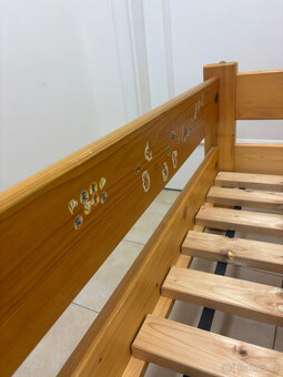 Dřevěná postel, 90×200 cm + 2 šuplíky - 7