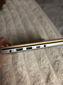 ASUS VivoBook 14 - 7