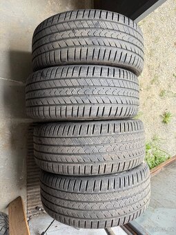 Celoroční pneu Vredestein 235/40 R19 - 7