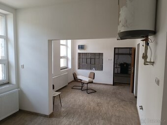 Pronájem nově zrekonstruované dílny 170+40m2 sociálky - 7