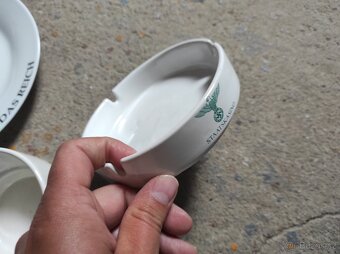 Porcelán,talíře,korbely a další - 7
