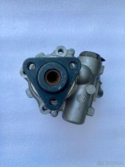 Čerpadlo servořízení 8D0145156T - 7