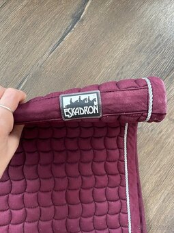 Sady Eakadron, Acavallo gelovka - 7