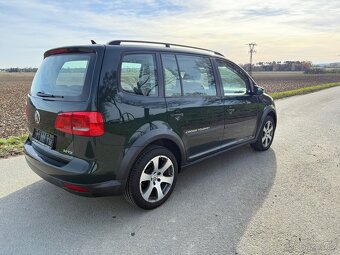 VW Touran 2.0TDi 103kw,ALU,tažné,webasto,pano,7mist - 7