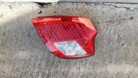 Prodám 1 sadu Kia Hyundai Al.disky+ př a z. světla - 7