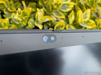 tenké Lenovo T490s - procesor i7, 16GB RAM, dlouhá výdrž bat - 7