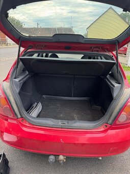 Nissan almera - 7