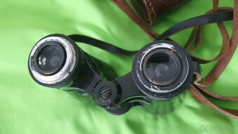Starý dalekohled 6x40 s pouzdrem a Stará hračka - dělo na ka - 7