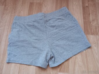 Šedé teplákové kraťasy vel. L - XL - 7