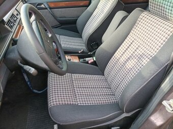 Mercedes E250D W124 - 7