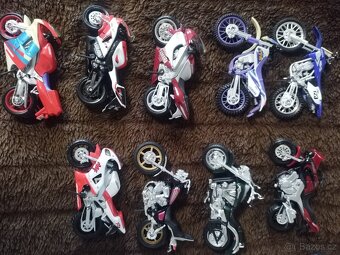 Modely motorek 1:18 Maisto - 7