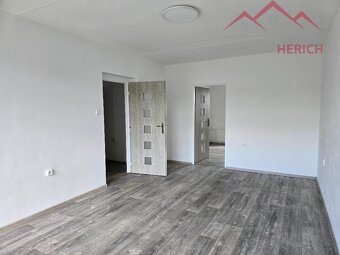 Pronájem cihlového bytu 3+1/B, 100 m2 + garáž, obec Všehrdy - 7