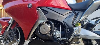 Honda VFR 1200 - 7