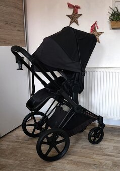 Cybex Priam 4.0 Matt Black, 3 kombinace - 7
