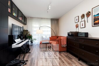 Prodej 2+kk 58,9m2  s balkonem, garážovým stáním - Praha 3 - - 7