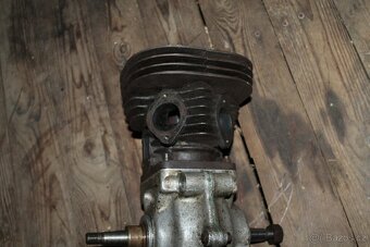 Jawa Special motor + kolena - 7