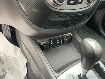 Hyundai SANTA FE 2,2 CRDI - 7