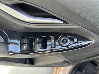 HYUNDAI ix20 1.6i 92 KW PDC TEMPOMAT VYHŘ.SEDADLA 2xALU KOLA - 7