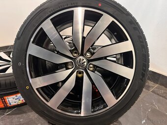 VW Passat 3G B8 & GTE r18 Marseille 3G0601025P - 7