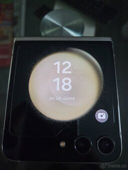 Samsung Z Flip5 - 7