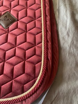 Kentucky Velvet Bordeaux - 7