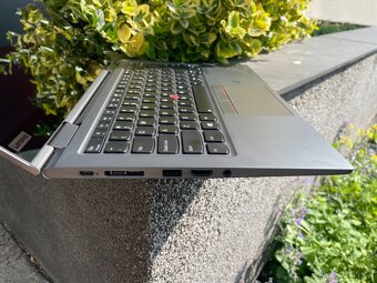 konvertibilní Lenovo ThinkPad X1 Yoga 5th - i7-10610 / 16GB - 7