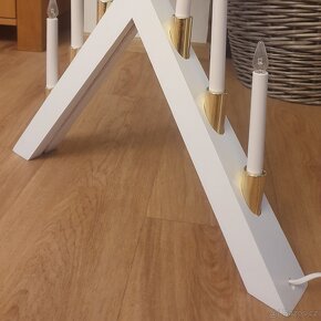 Elektrický sedmiramenný svícen Halla White - 7