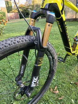 Karbonové kolo Giant Anthem Advanced 27,5 - 7