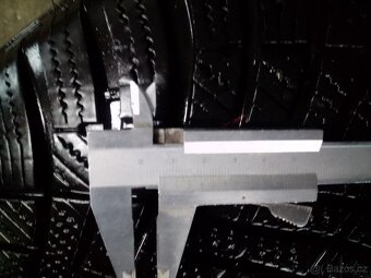 BMW F11 525D 150kw díly v barvě black sapphire - 7