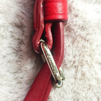 Sytě červená kabelka Coach - 7