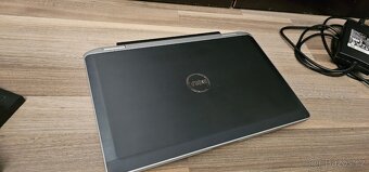 Dell Latitude Intel i5 + nová baterie+dokovací stanice - 7
