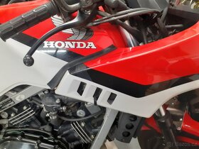 Honda VF500F - 7