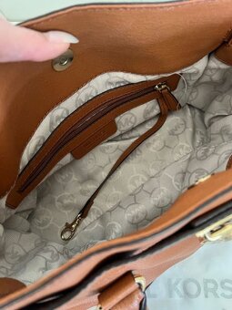 Michael Kors kožená taška hnědá - 7