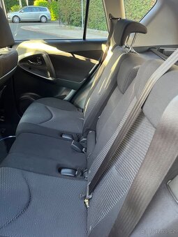 Toyota rav 4 2.2 - 7