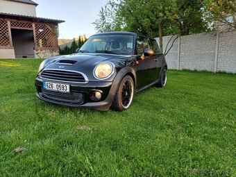 Prodám Mini One, typ 2011,motor 1,6 benzin 55kW - 7