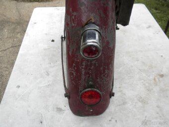 JAWA VILLIERS,JAWA 175 Special zadní blatník kompletní - 7