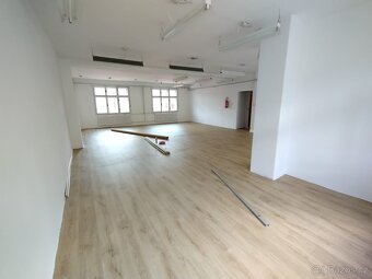 Linoleum a lišty v imitaci dřevěné podlahy, dekor dub - 7