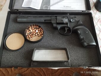 Revolver Flobert typ 661, 6 mm - 7