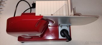 ELEKTRICKÝ KRÁJEČ POTRAVIN - 7