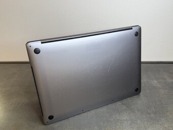 Macbook Pro 15" 2019 / I9 / 32GB / 512GB / Space gray - 7