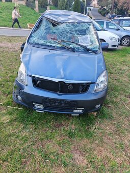 Toyota Corola verso 2003 - 7