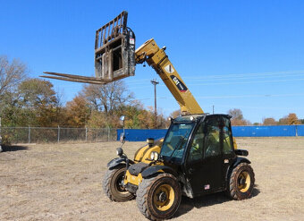 Teleskopický vysokozdvižný vozík Caterpillar TH255, rok výro - 7