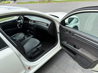 Škoda Superb Combi 1,6 TDi r.v. 2013 po rozvodech. - 7