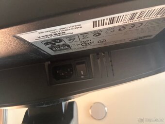Monitor Samsung SyncMaster 2343BW černý - 7