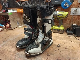 Prodám dětský motokrosový komplet Thor + boty - 7
