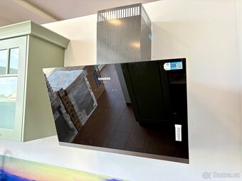 Nový nástěnný odsavač SIEMENS STUDIO LINE IQ 500, černé sklo - 7