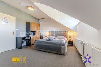 Prodej víceúčelového komplexu 695 m², pozemek 1 554 m² - Uhe - 7