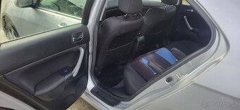 Honda Accord 2.4 - 7