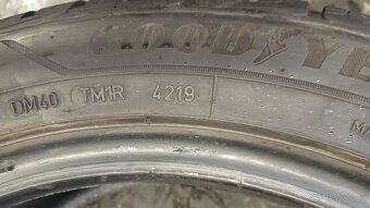 Zimní pneu Goodyear 225/50/17 98V - 7